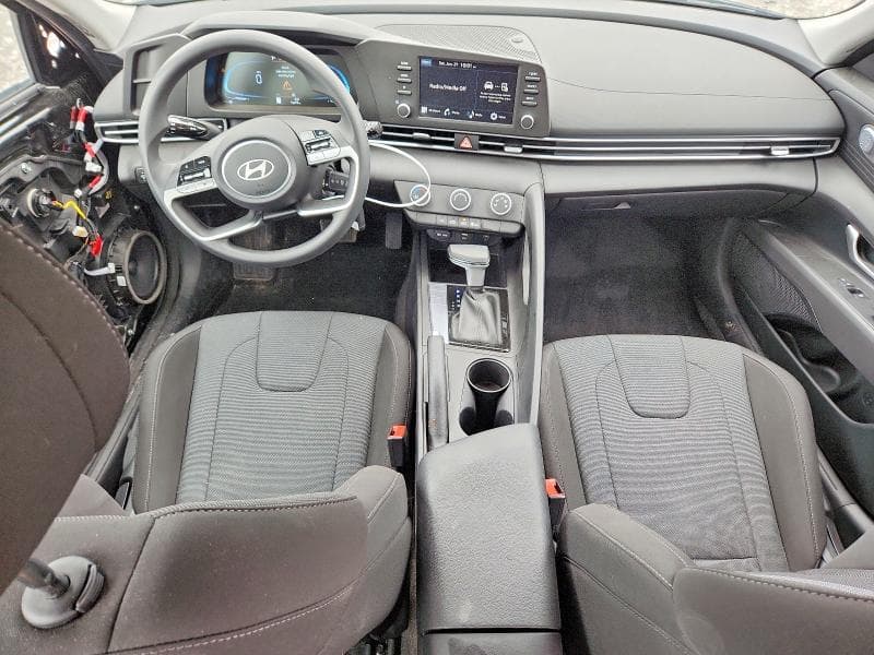 2025 HYUNDAI ELANTRA SE 8