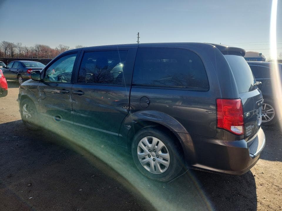 2018 DODGE GRAND CARAVAN SE 2