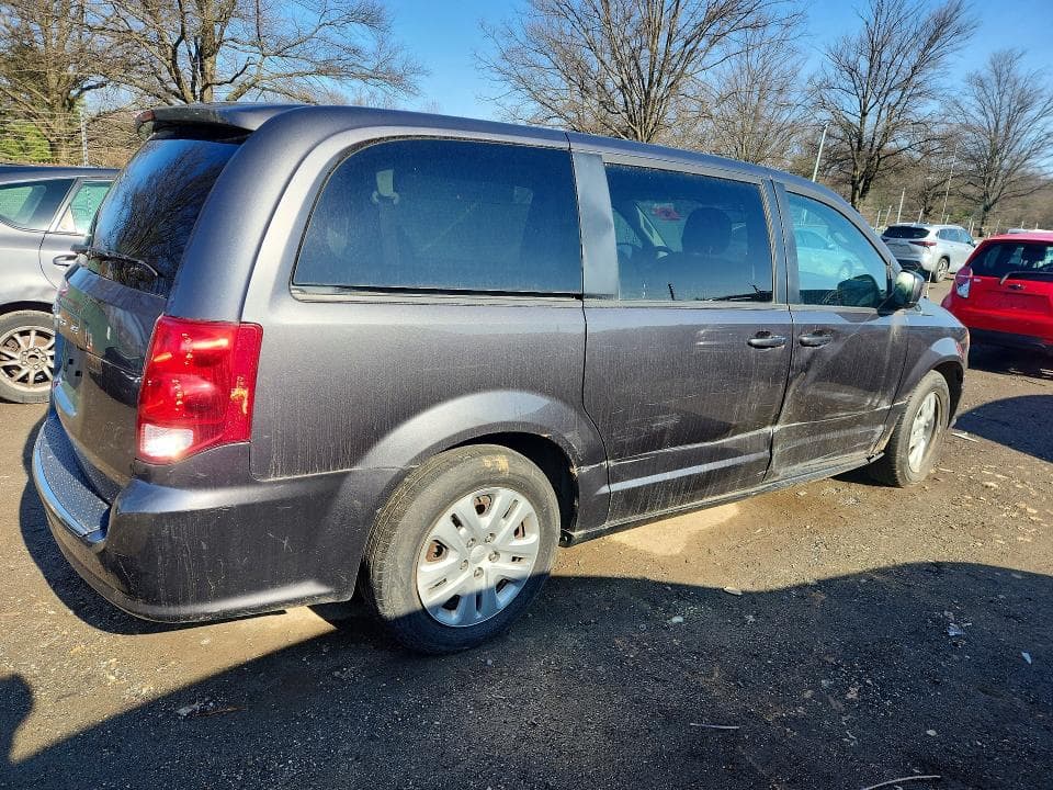 2018 DODGE GRAND CARAVAN SE 3