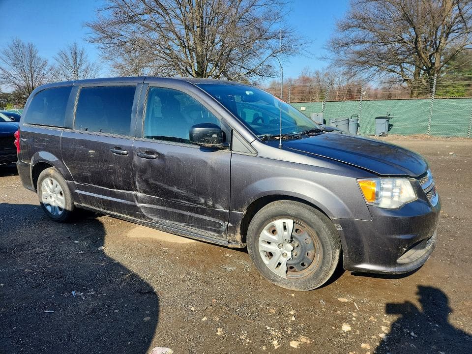 2018 DODGE GRAND CARAVAN SE 4