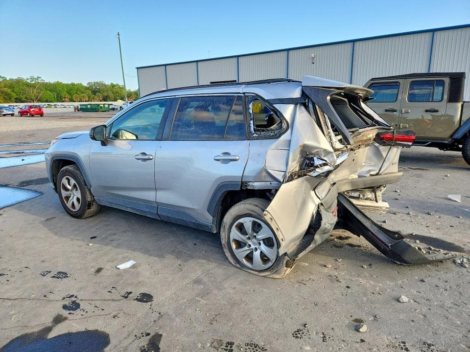 2020 TOYOTA RAV4 LE 2