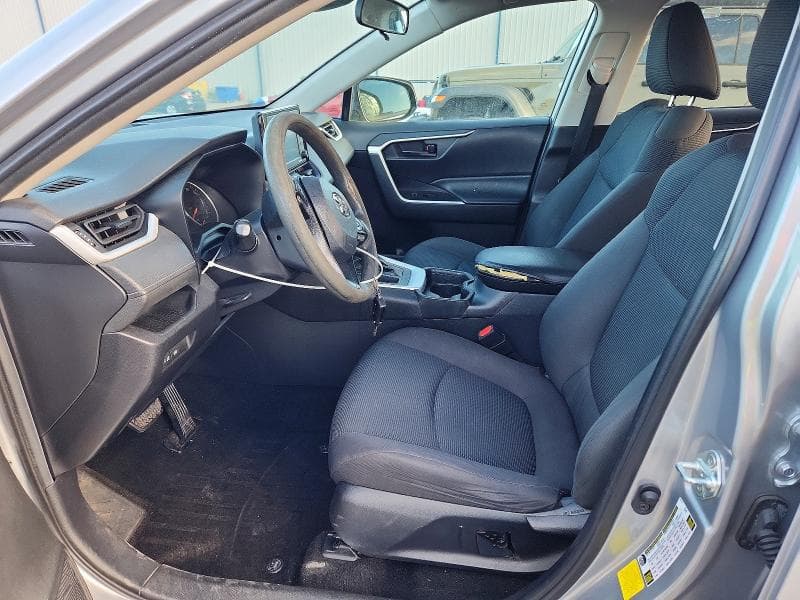 2020 TOYOTA RAV4 LE 7