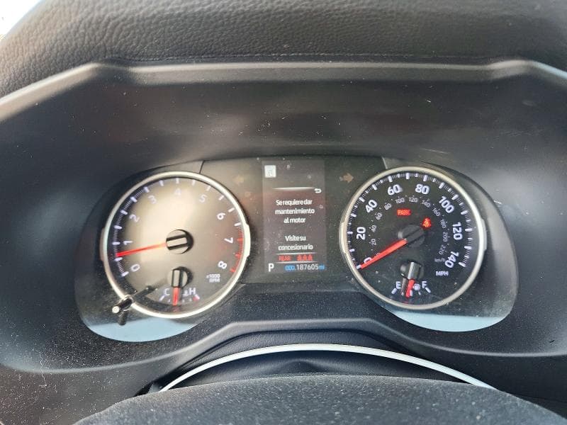 2020 TOYOTA RAV4 LE 9
