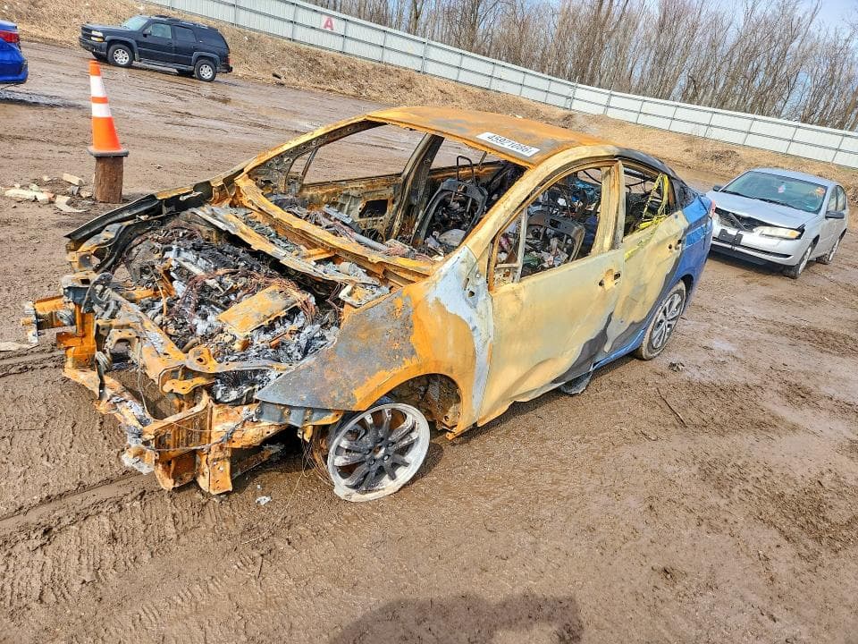 2019 TOYOTA PRIUS LE AWD-E - 1