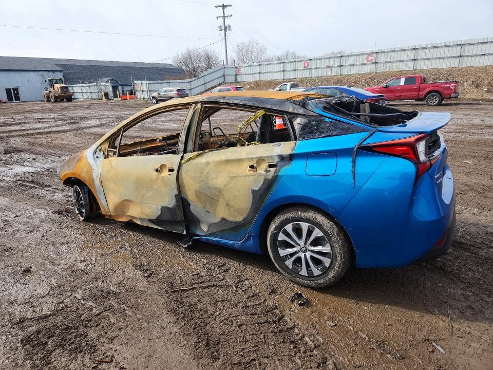 2019 TOYOTA PRIUS LE AWD-E 2