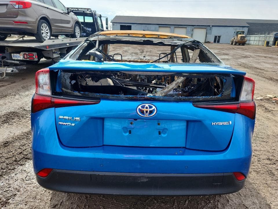 2019 TOYOTA PRIUS LE AWD-E 6