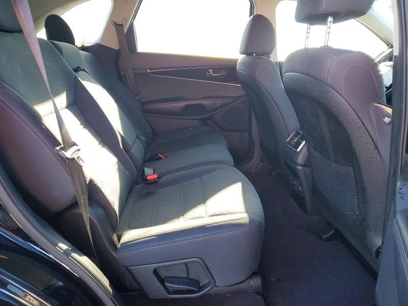 2019 KIA SORENTO LX 11