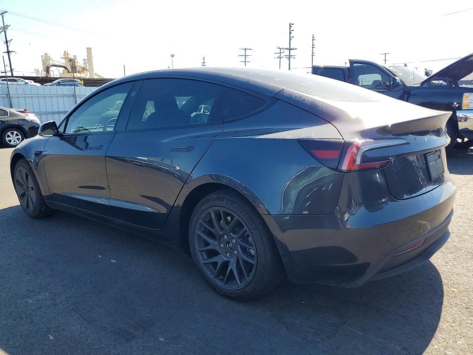 2025 TESLA MODEL 3 2