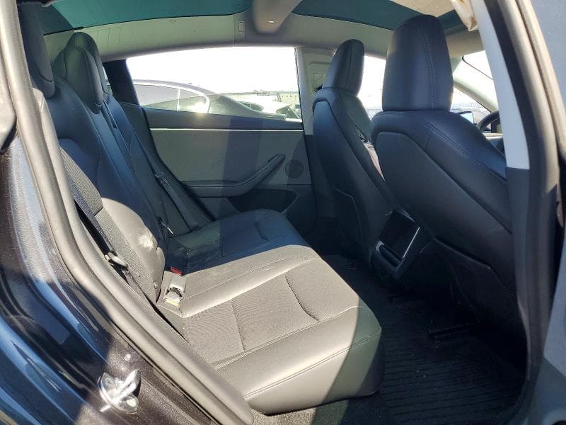 2025 TESLA MODEL 3 10