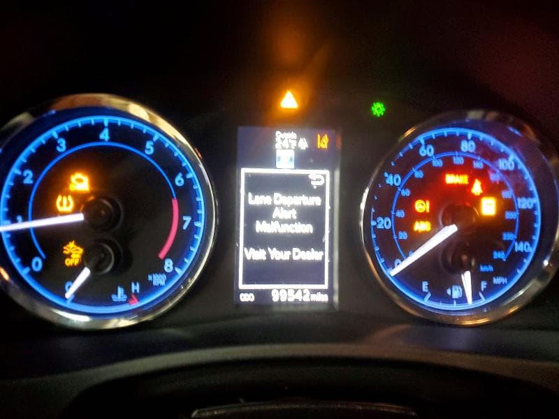 2018 TOYOTA COROLLA L 9