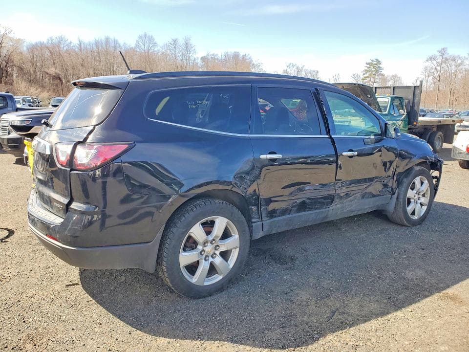 2017 CHEVROLET TRAVERSE LT LT 4