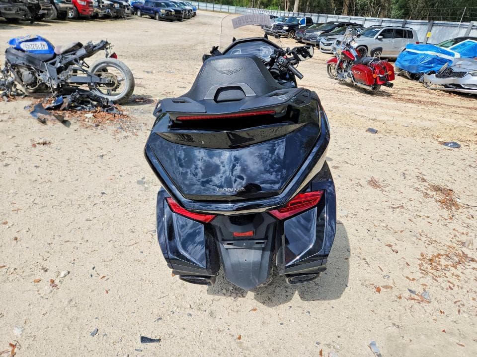 2023 HONDA GL1800 D 4