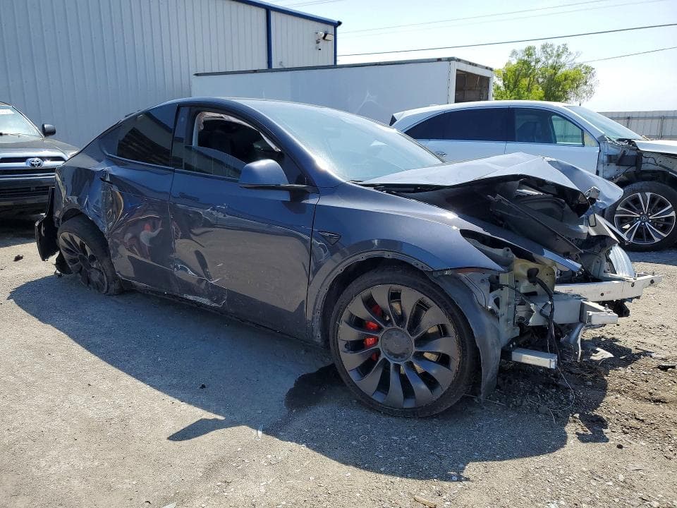 2022 TESLA MODEL Y 4
