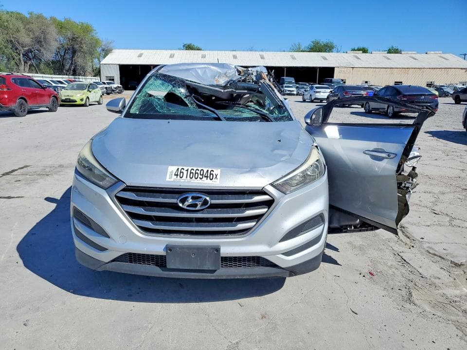 2018 HYUNDAI TUCSON SE 5