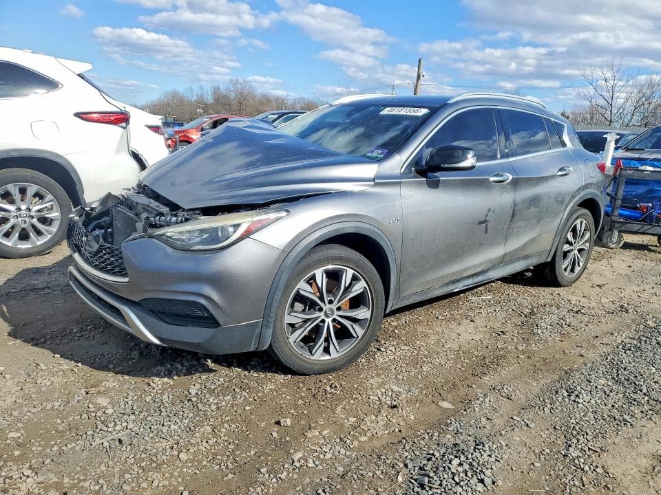 2017 INFINITI QX30 LUXURY - 1