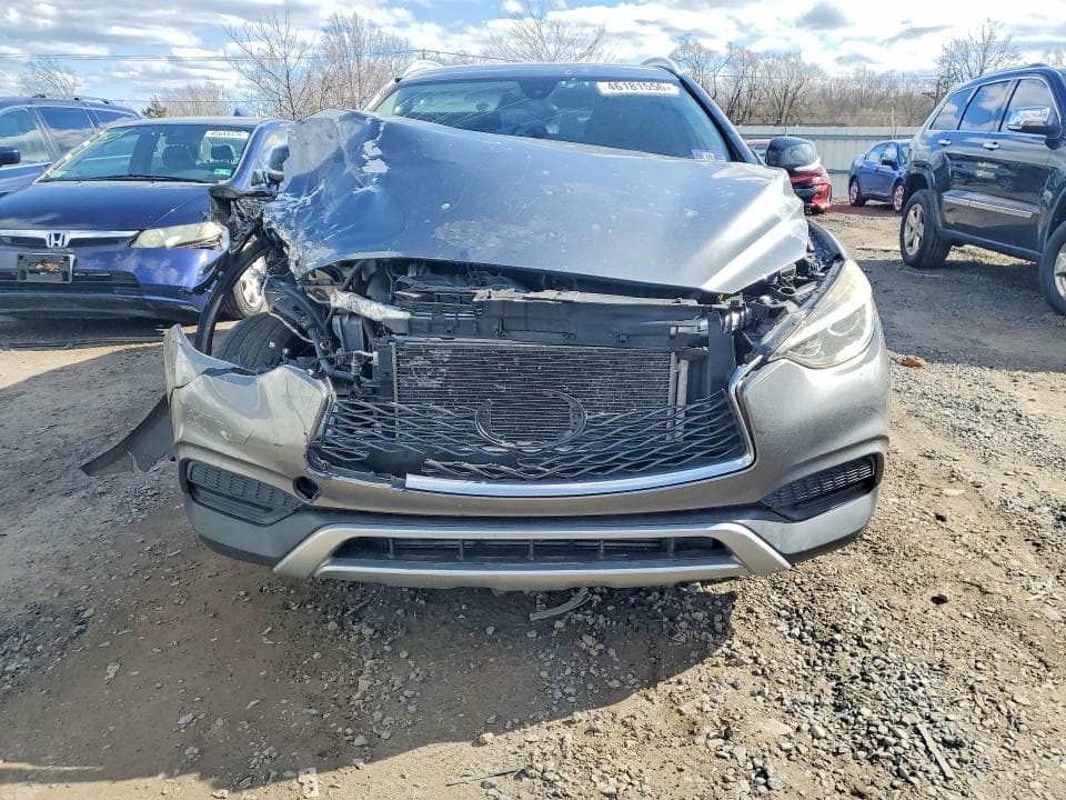 2017 INFINITI QX30 LUXURY 5