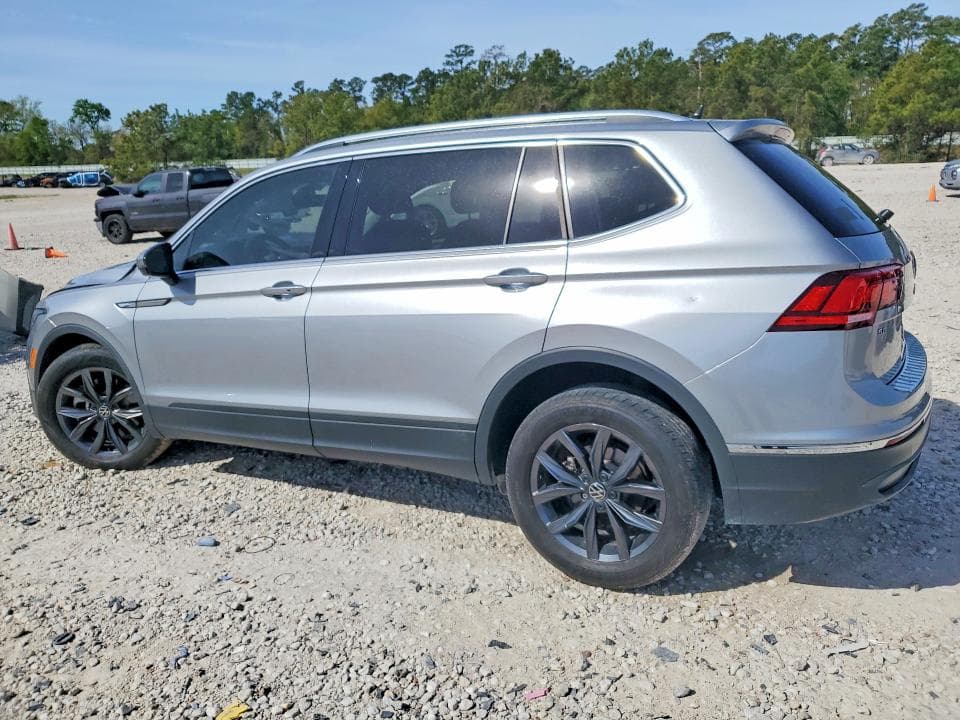 2023 VOLKSWAGEN TIGUAN SE 2