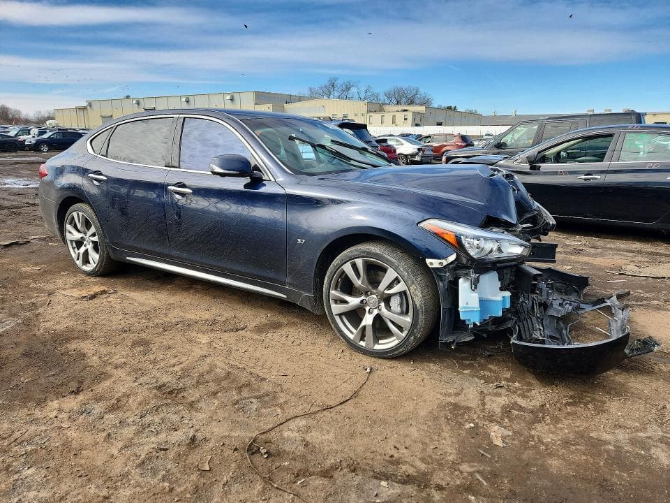 2019 INFINITI Q70L 3.7 LUXE 3.7 LUXE 4