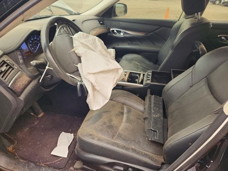 2019 INFINITI Q70L 3.7 LUXE 3.7 LUXE 7