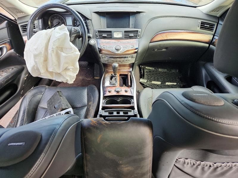 2019 INFINITI Q70L 3.7 LUXE 3.7 LUXE 8
