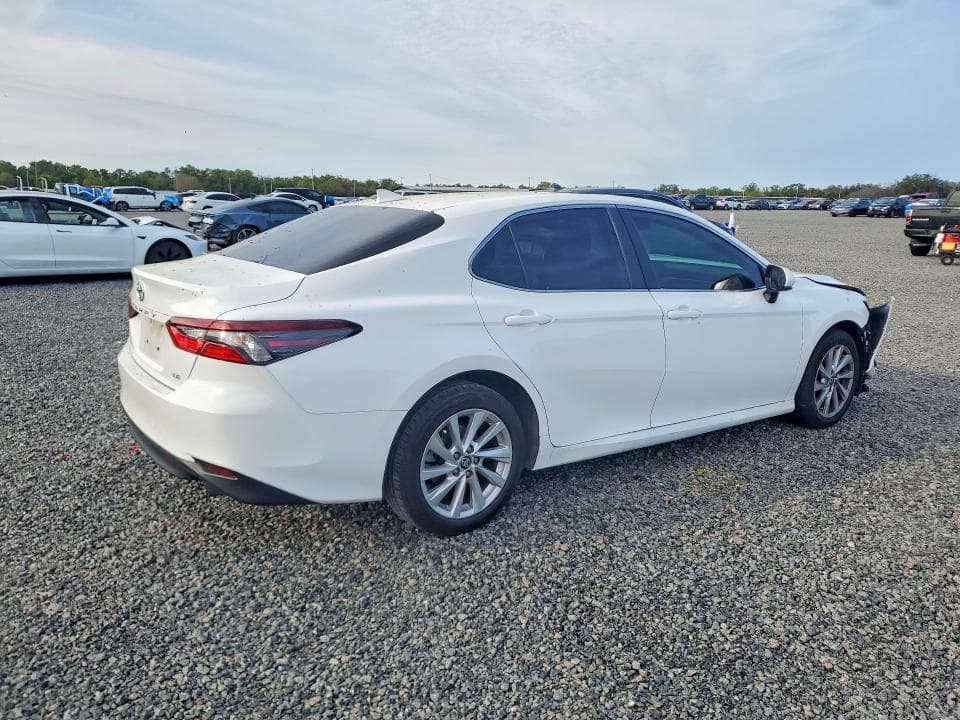 2023 TOYOTA CAMRY LE 3