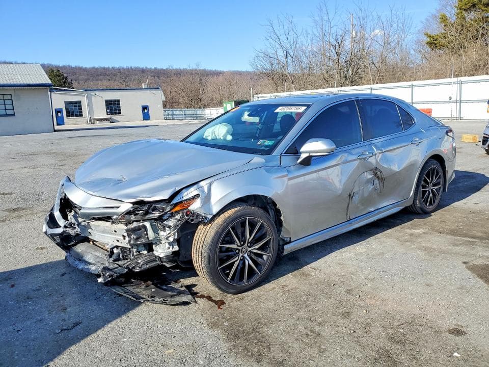 2022 TOYOTA CAMRY SE - 1
