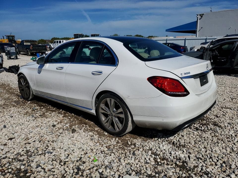 2020 MERCEDES-BENZ C 300 2