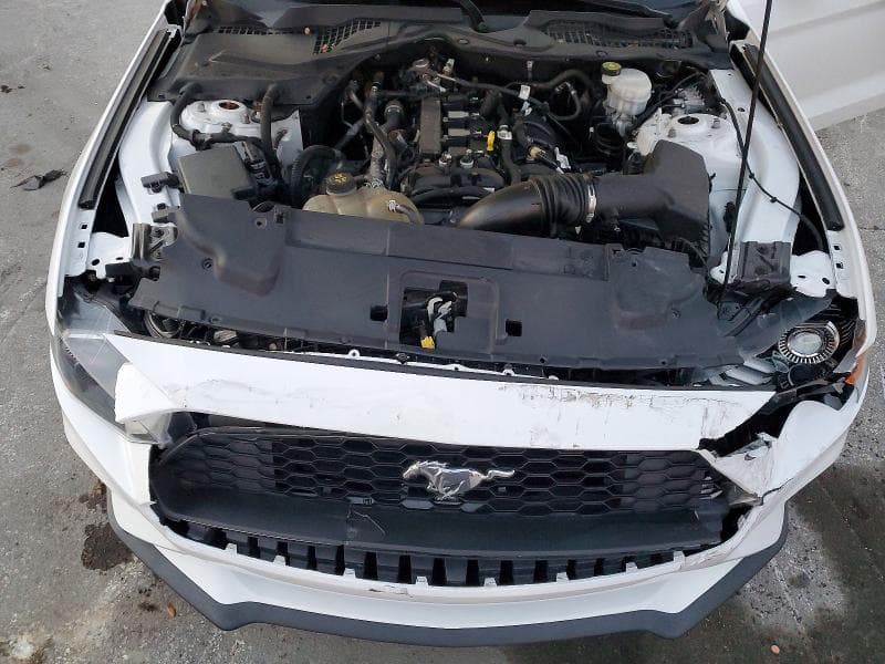 2021 FORD MUSTANG 11