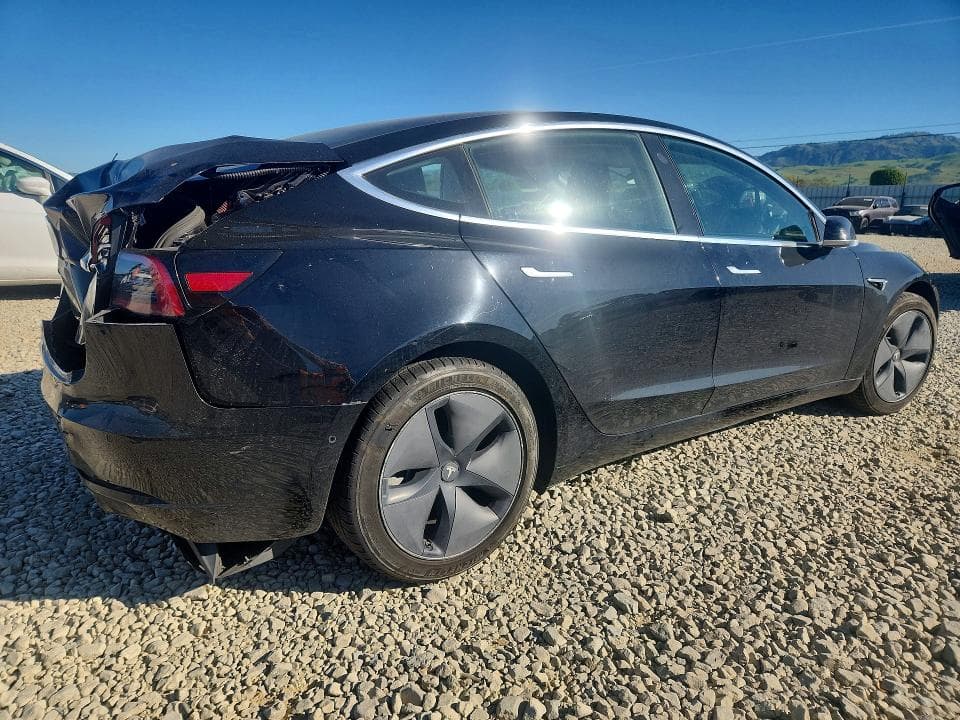 2018 TESLA MODEL 3 3