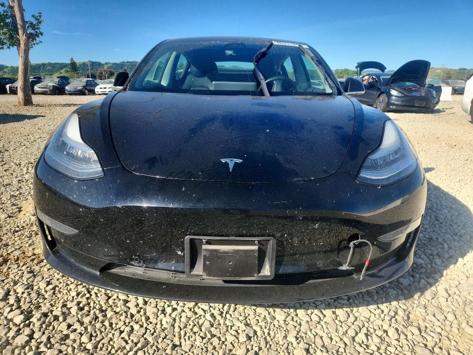 2018 TESLA MODEL 3 5