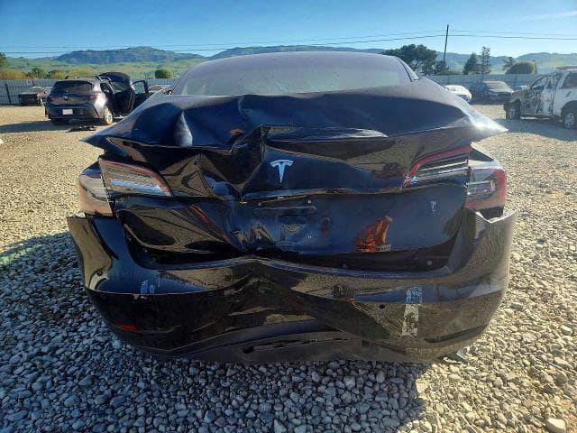 2018 TESLA MODEL 3 6
