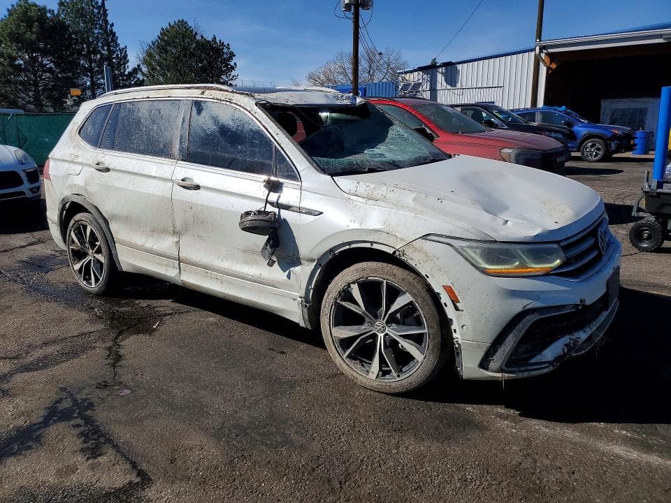 2022 VOLKSWAGEN TIGUAN SEL R-LINE SEL R-LINE 4