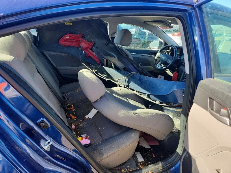 2019 HYUNDAI ELANTRA SEL 10