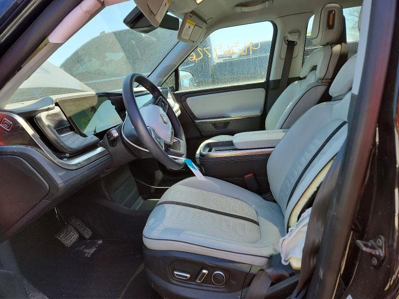 2025 RIVIAN R1S ADVENTURE 7
