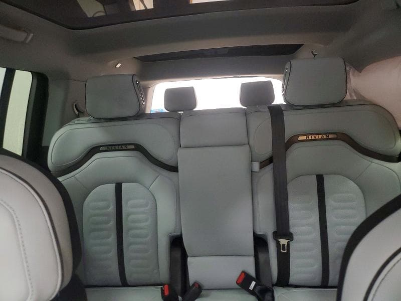 2025 RIVIAN R1S ADVENTURE 10