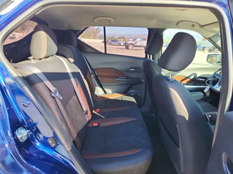 2019 NISSAN KICKS SR 11