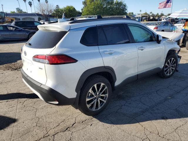 2023 TOYOTA COROLLA CROSS XLE 3