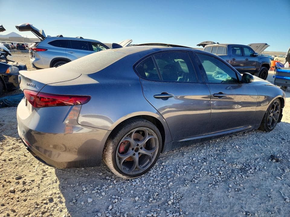 2019 ALFA ROMEO GIULIA TI 3
