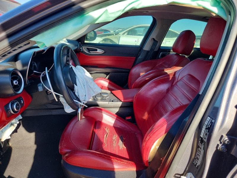 2019 ALFA ROMEO GIULIA TI 7