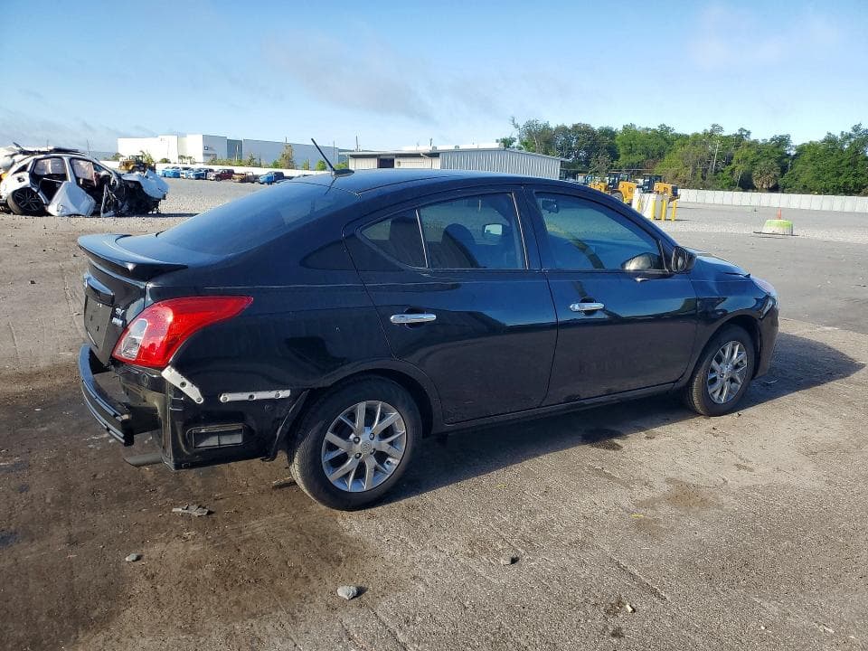 2018 NISSAN VERSA SV 3