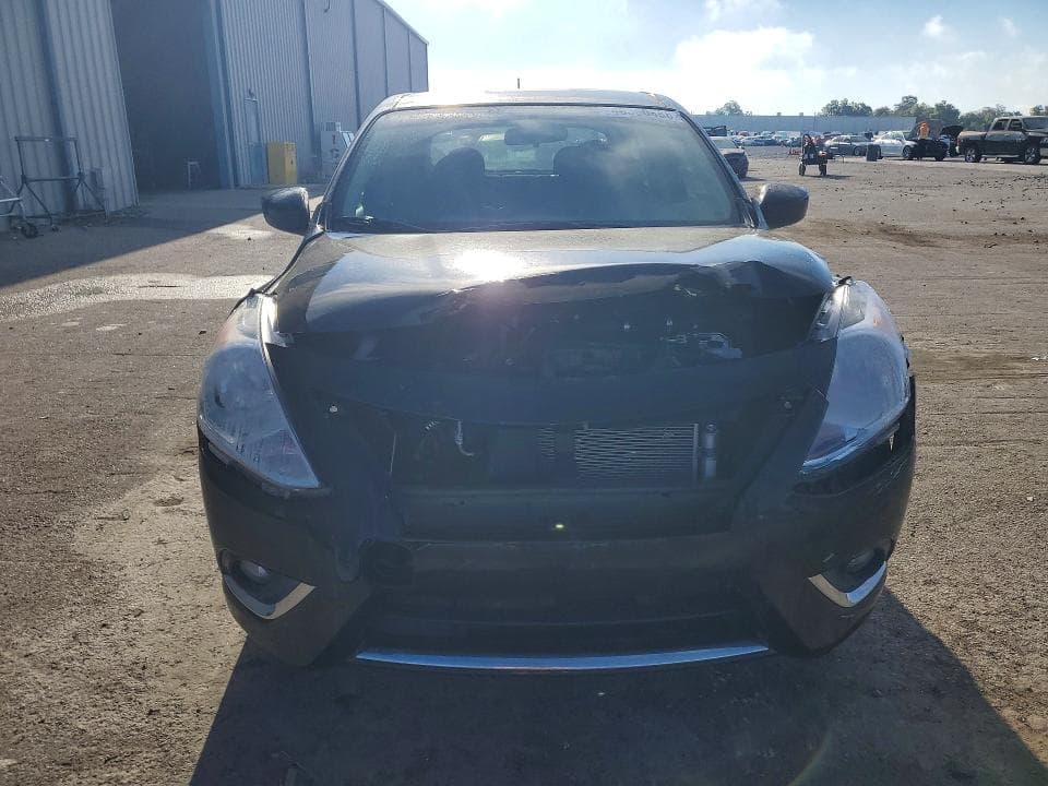 2018 NISSAN VERSA SV 5