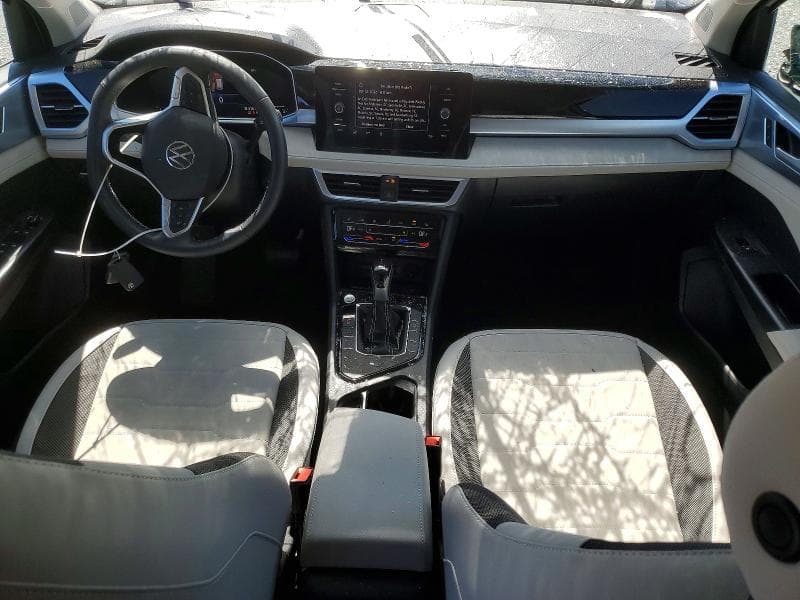 2025 VOLKSWAGEN TAOS SE 8
