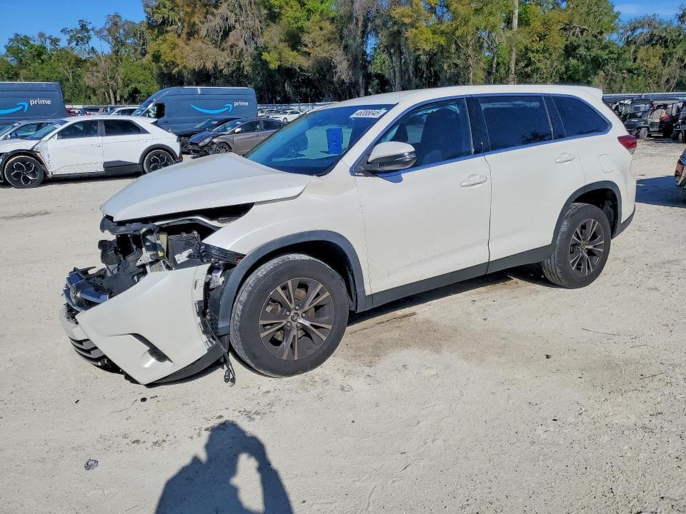 2019 TOYOTA HIGHLANDER LE - 1
