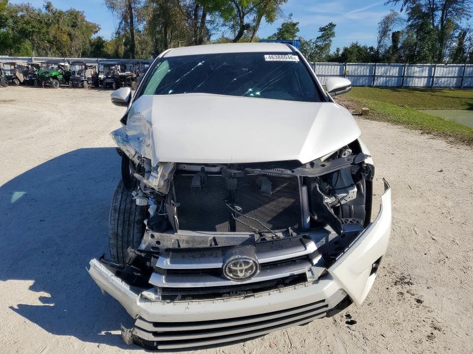 2019 TOYOTA HIGHLANDER LE 5