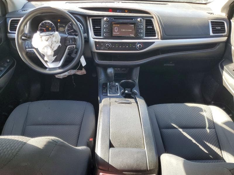 2019 TOYOTA HIGHLANDER LE 8