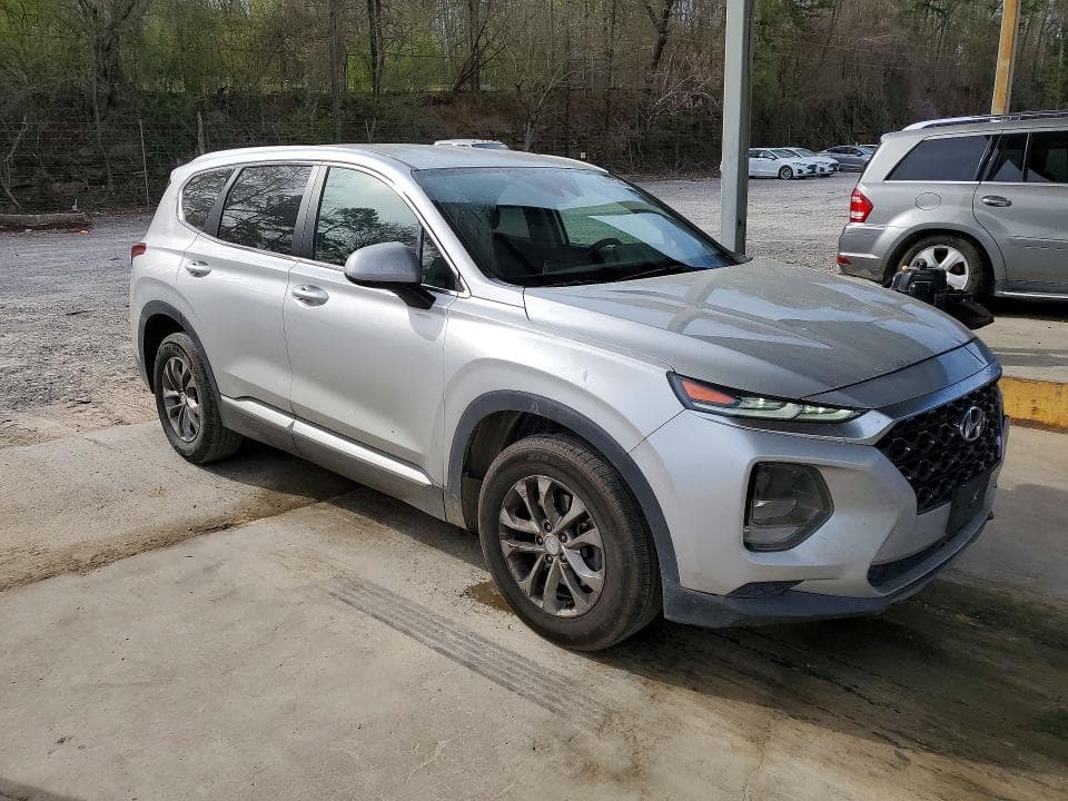 2019 HYUNDAI SANTA FE SE 4