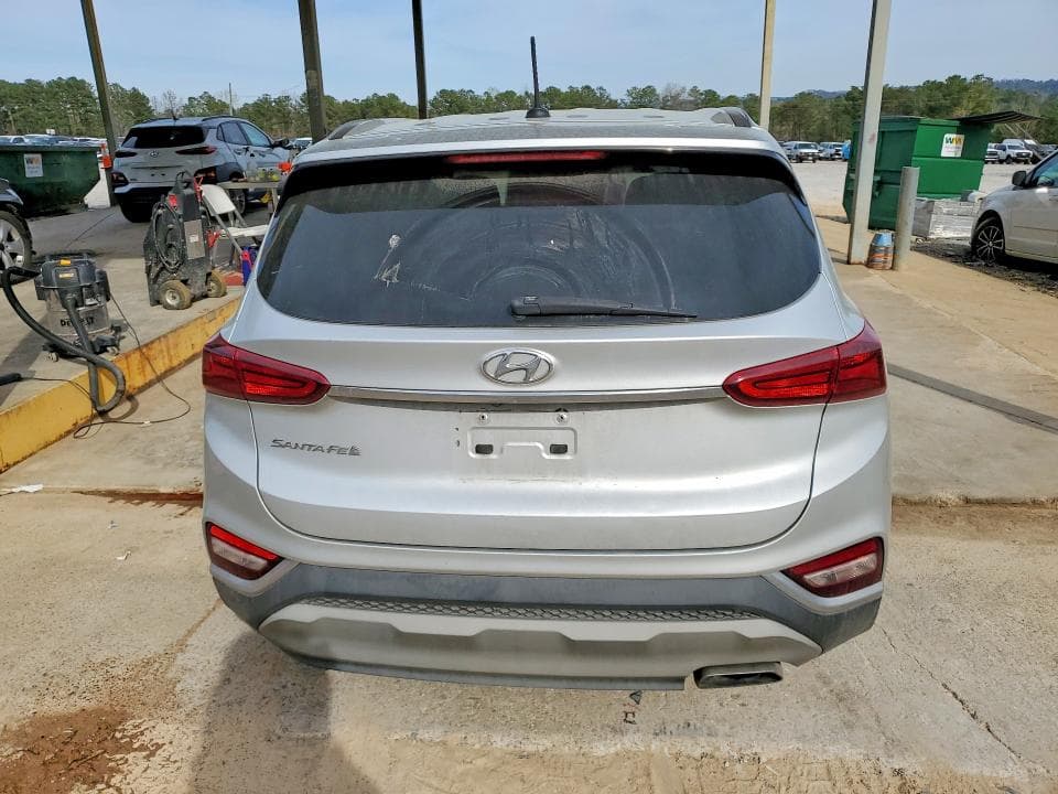 2019 HYUNDAI SANTA FE SE 6