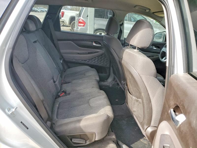2019 HYUNDAI SANTA FE SE 10