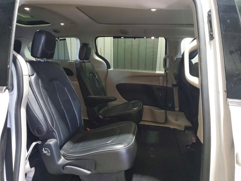 2019 CHRYSLER PACIFICA LIMITED 11