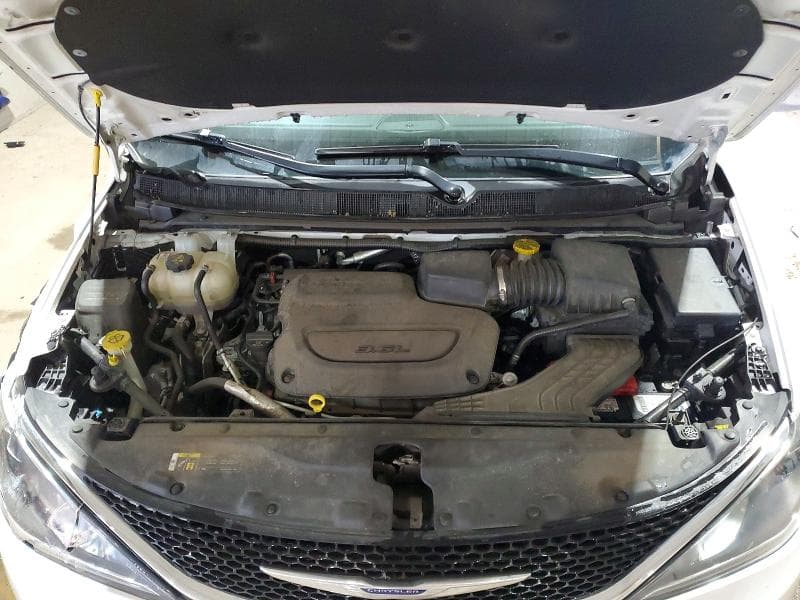 2019 CHRYSLER PACIFICA LIMITED 12